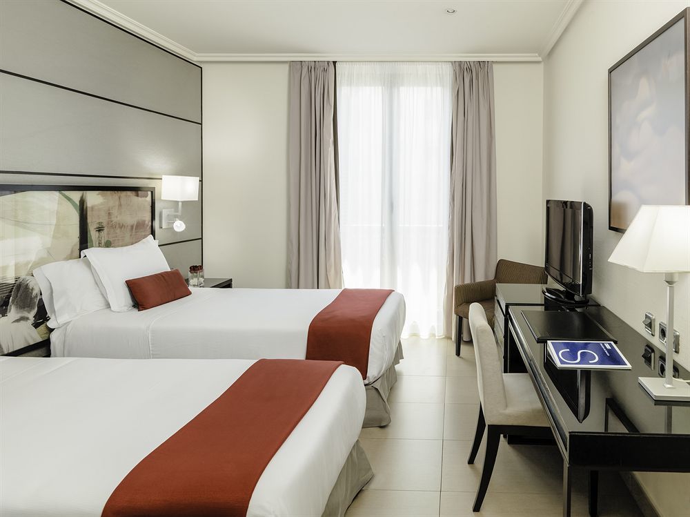 H10 Universitat (Adults Only) Barcelona Luaran gambar