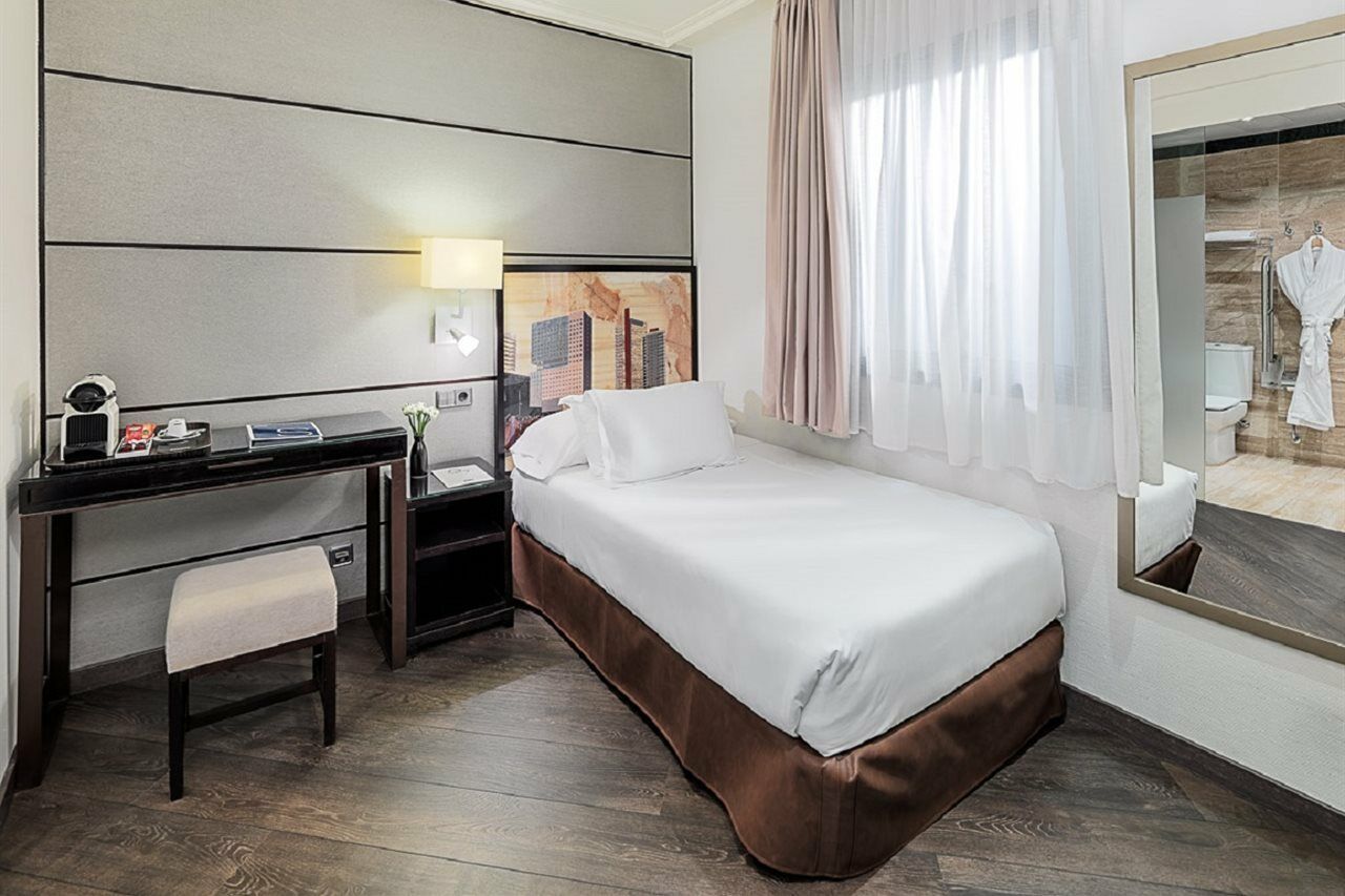 H10 Universitat (Adults Only) Barcelona Luaran gambar